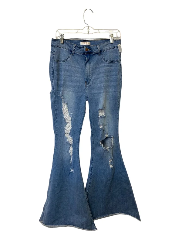 Jeans Flared By Clothes Mentor In Blue Denim, Size: 14